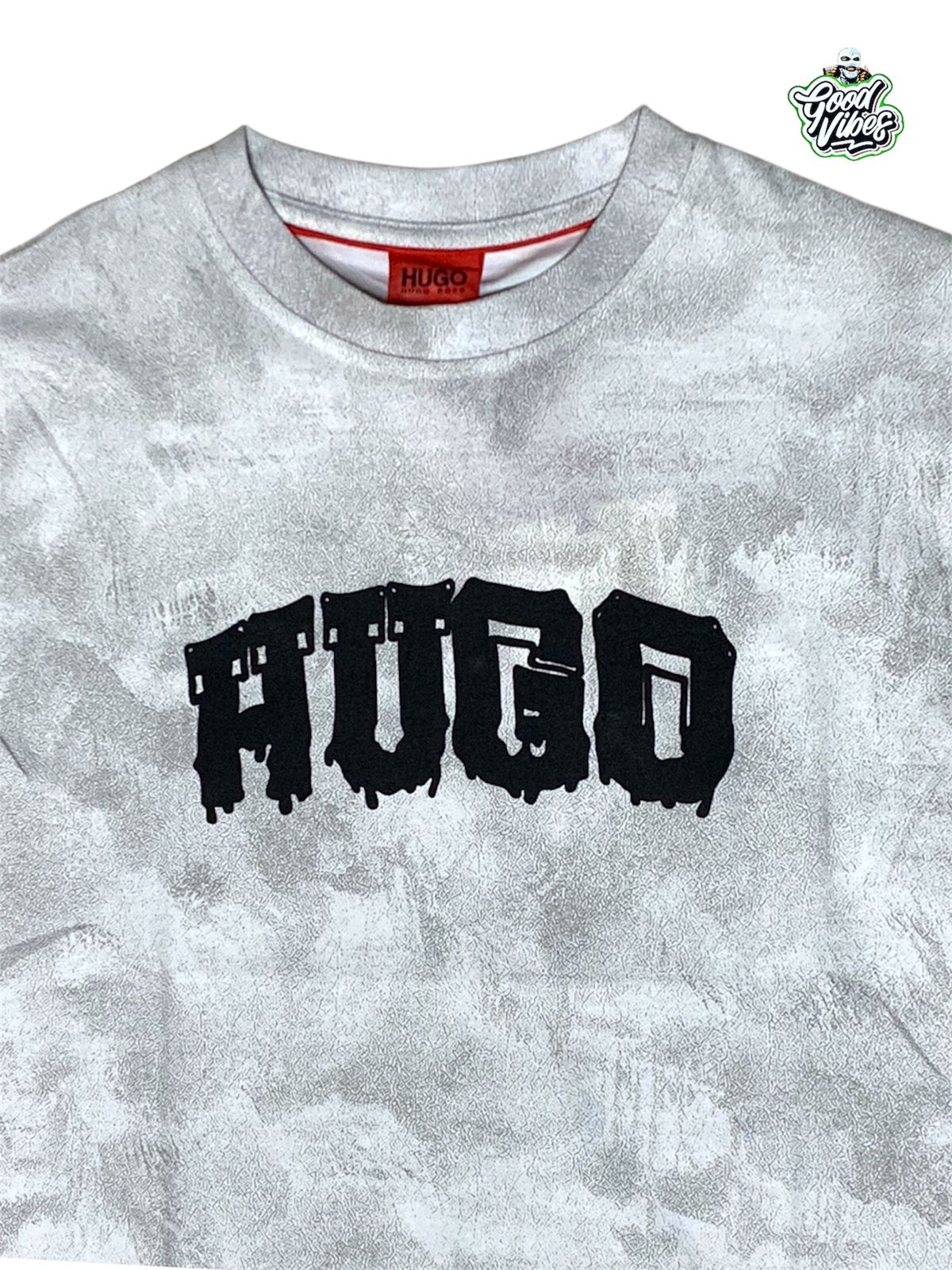 CAMISETA HUGO BOSS - CUELLO REDONDO.