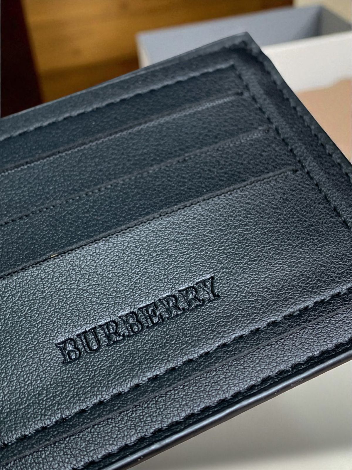BILLETERA BURBERRY EXCLUSIVE.