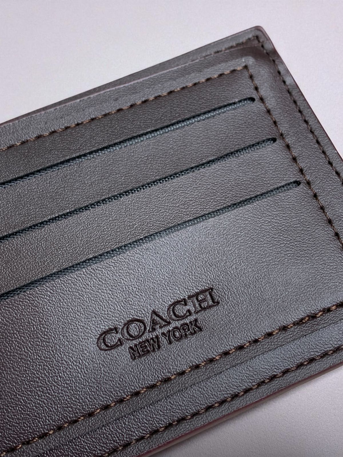 BILLETERA COACH NEW YORK.