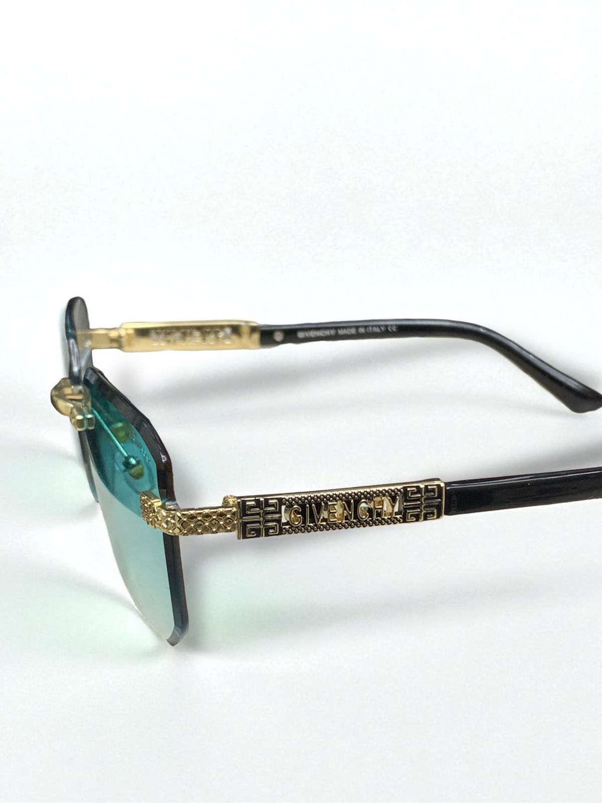 LENTES DE LUJO GIVENCHY.