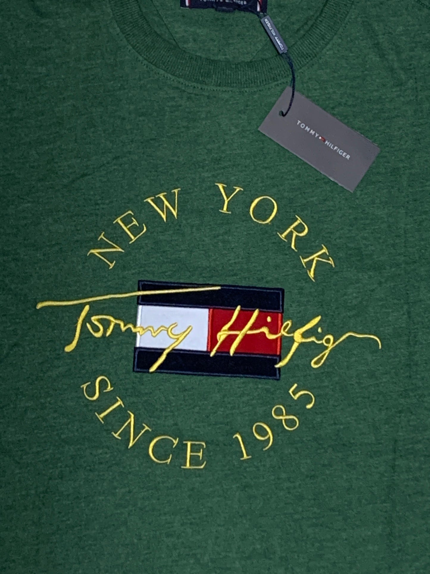CAMISETA TOMMY HILFIGER CUELLO REDONDO.