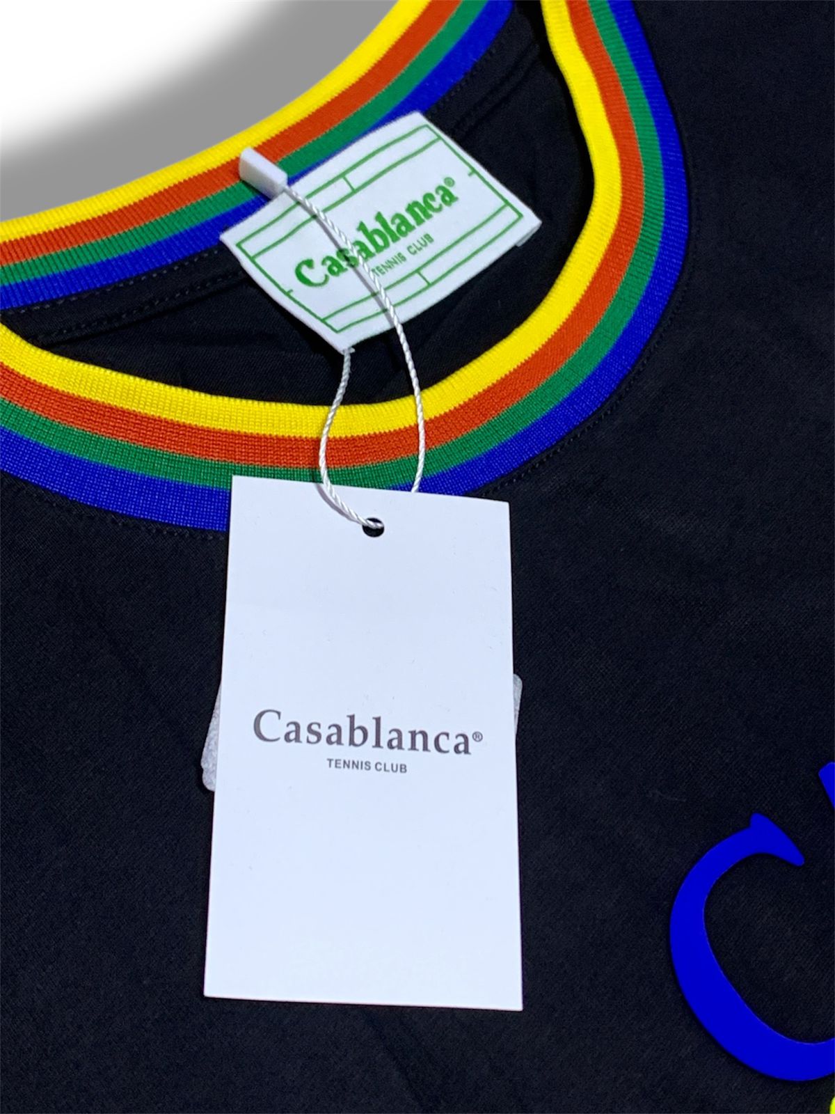 CAMISETA CASA BLANCA CUELLO REDONDO.