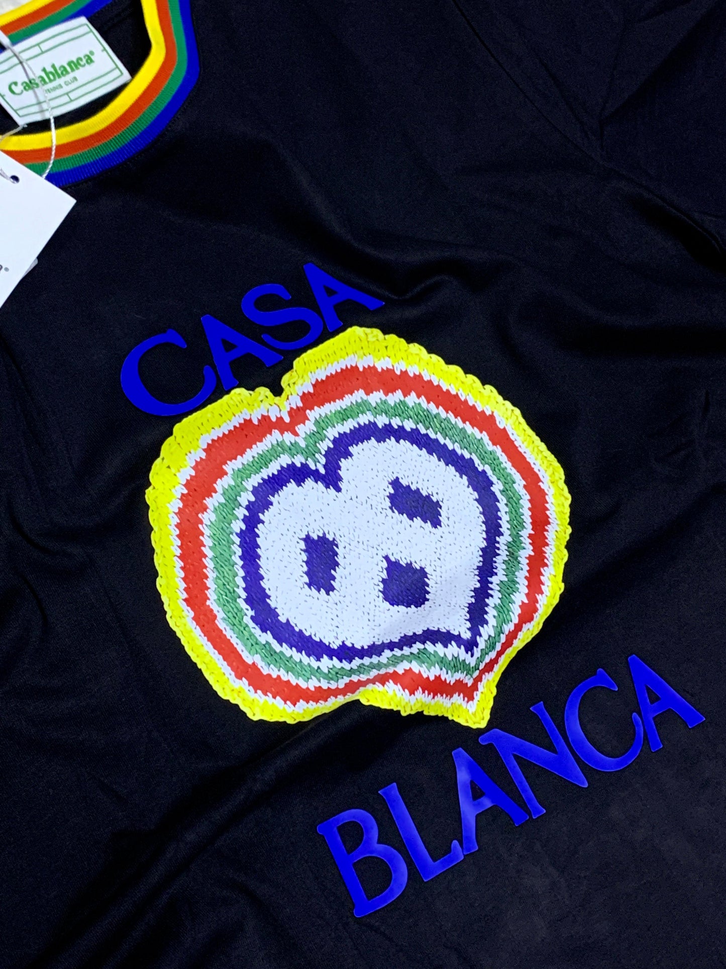 CAMISETA CASA BLANCA CUELLO REDONDO.