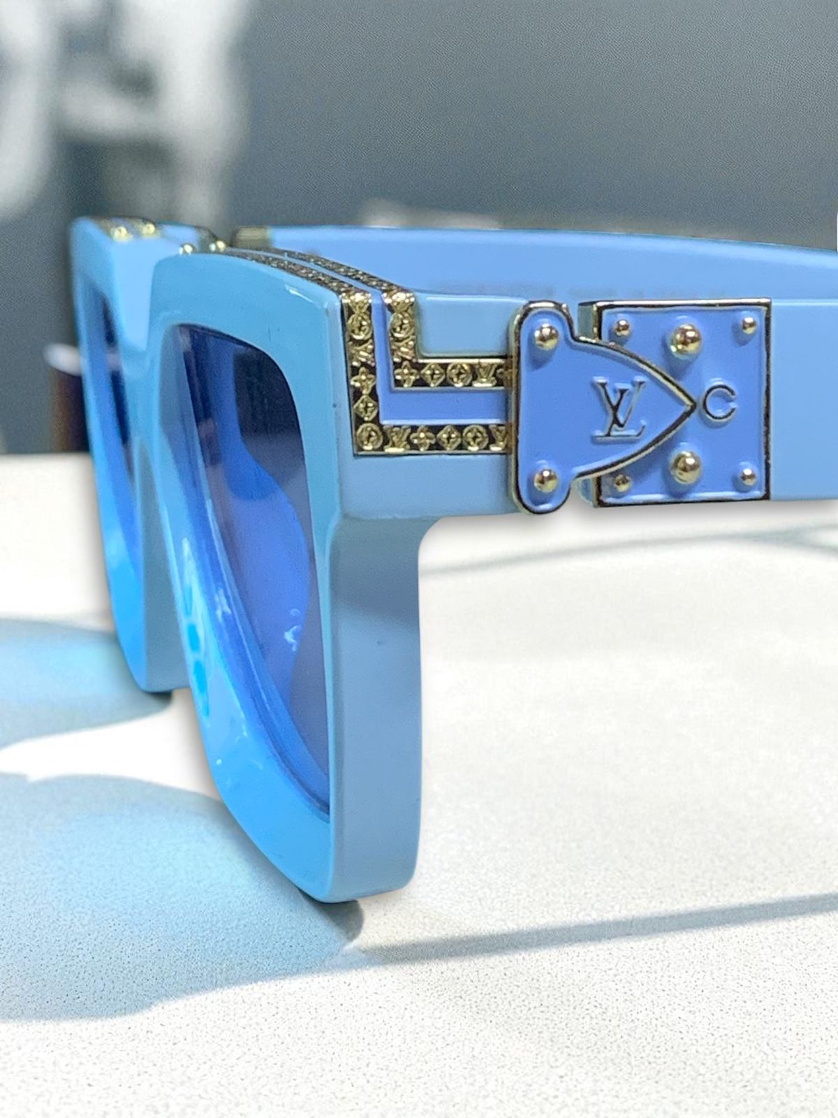 LENTES DE LUJO LOUIS VUITTON.