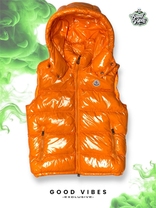 CHALECO MONCLER NARANJA.