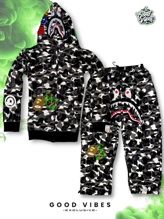 CONJUNTO BAPE SHARK EDITION SPECIAL.